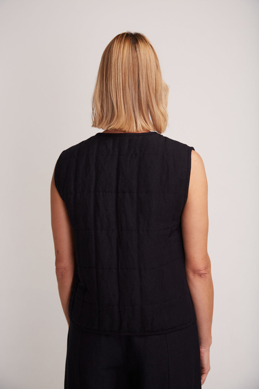 ANETO VEST