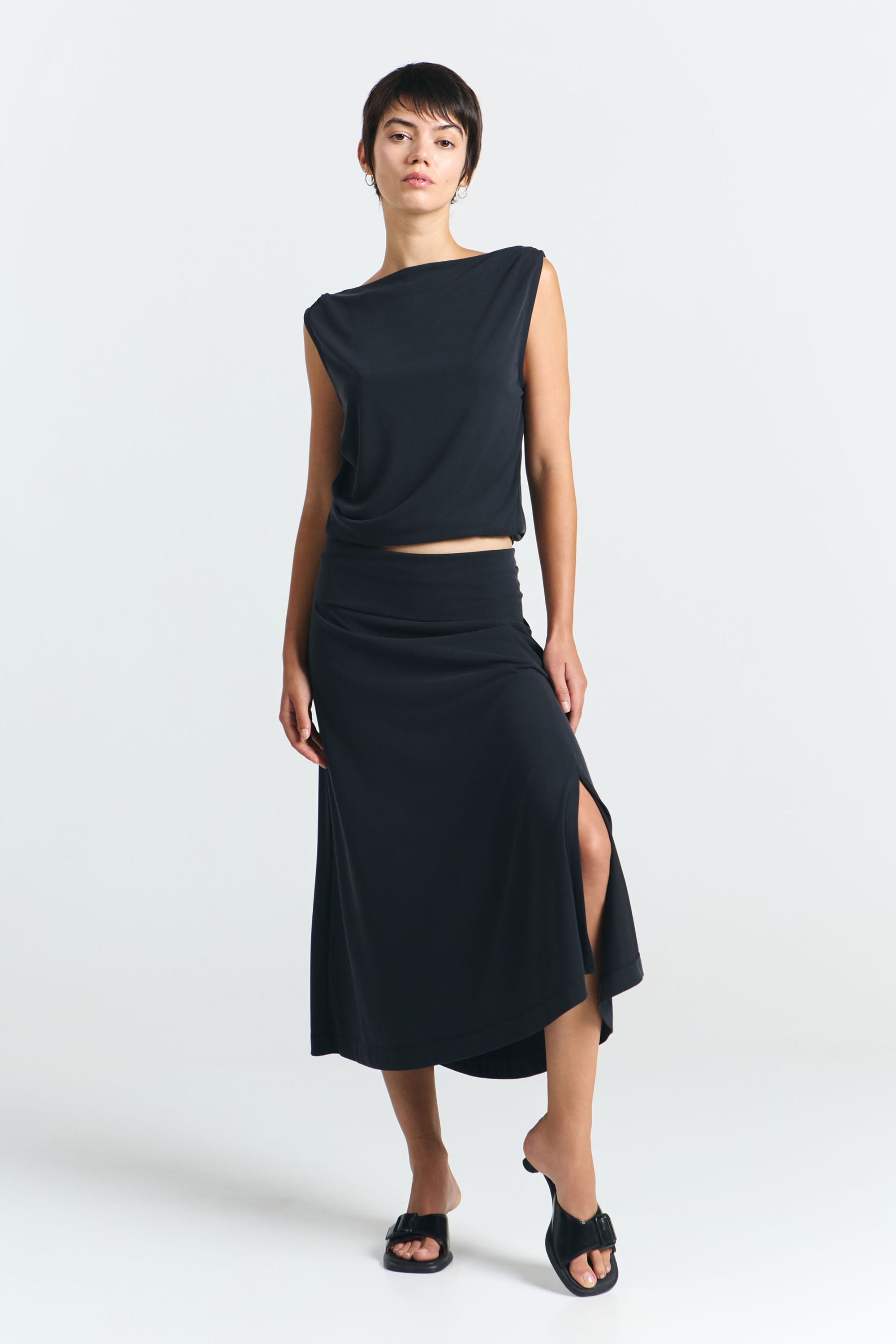 LUCEA SKIRT BLACK